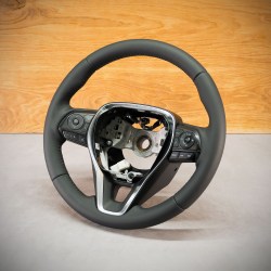 Toyota RAV4 V Lenkrad neu beziehen